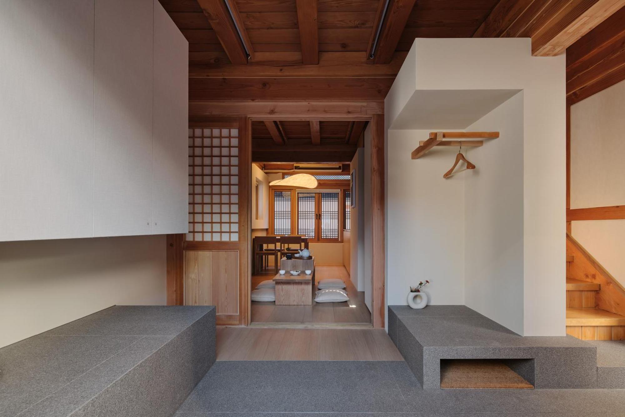 The Korean Traditional Hanok In Downtown Seoul For Convenient Public Transportation - Seoul Ari Kültér fotó