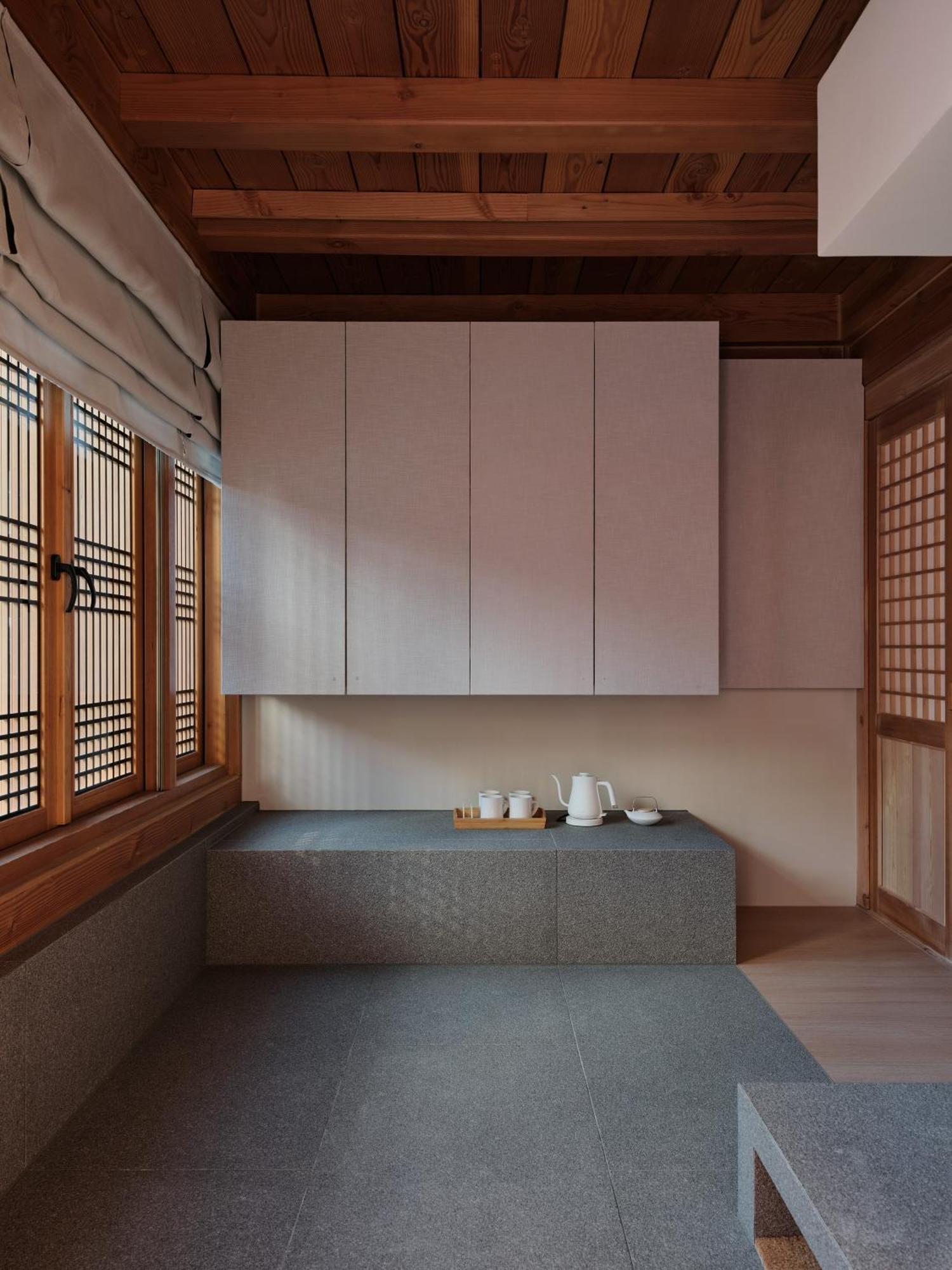 The Korean Traditional Hanok In Downtown Seoul For Convenient Public Transportation - Seoul Ari Kültér fotó