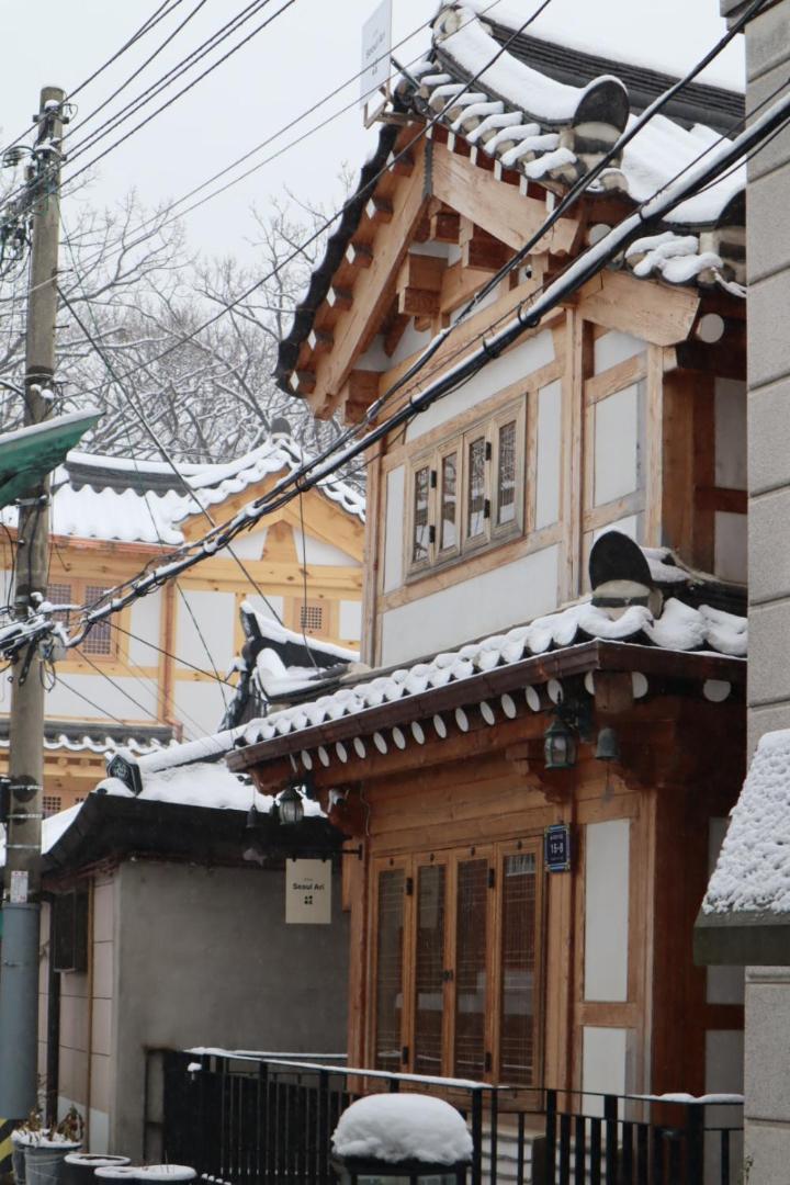 The Korean Traditional Hanok In Downtown Seoul For Convenient Public Transportation - Seoul Ari Kültér fotó