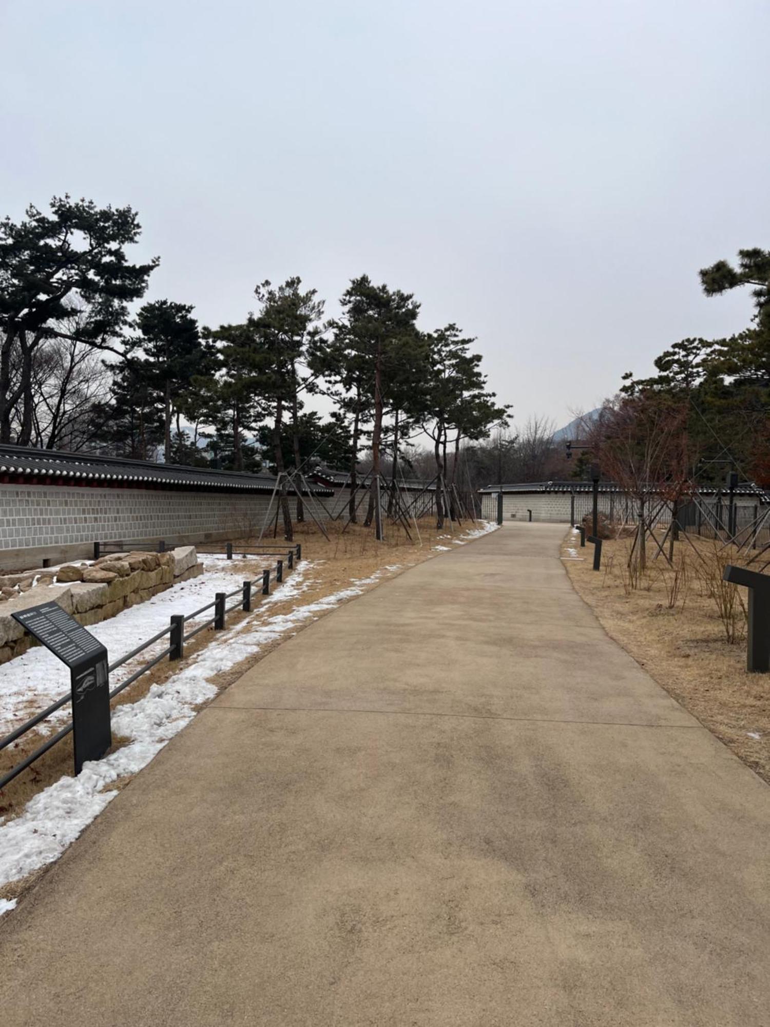 The Korean Traditional Hanok In Downtown Seoul For Convenient Public Transportation - Seoul Ari Kültér fotó